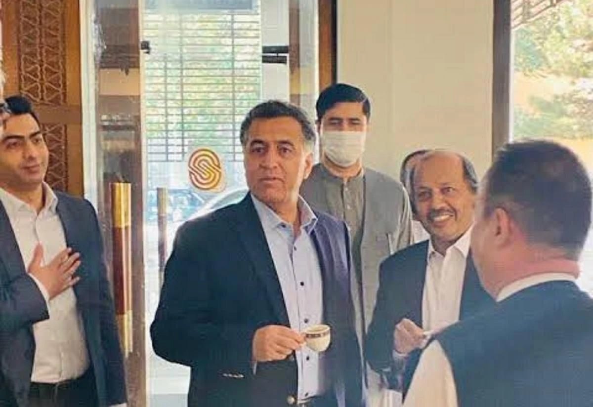 This is Pakistan’s Former DG ISI Lt. Gen. Faiz Hameed. Today he was sent to 14 years rigorous imprisonment by a Pakistani Military Court. In 2021 he mocked India while sipping tea in Kabul after Taliban takeover. Today he is as good as dead for his Army. Guess fate of Asim Munir?
