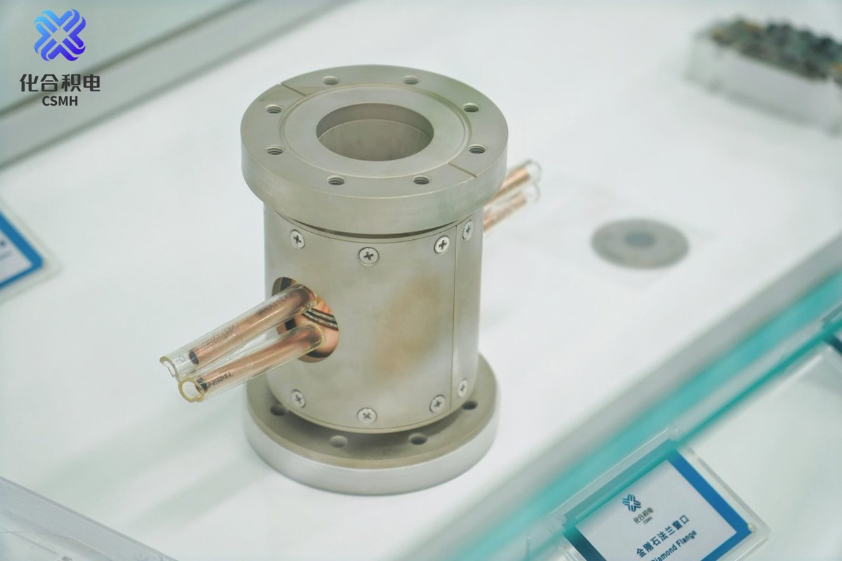 CSMH12's tweet photo. For high-end optical systems, CSMH delivers diamond windows with ultra-high thermal conductivity, which can achieve 2000 W/(m·K).CSMH also offers one-stop optical management solutions: electrode-integrated diamond, laser processing, target coating, and customized flange windows. https://t.co/wc6m1f85Ss
