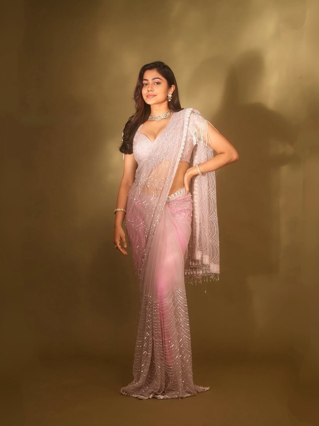 G74RF64a0AA1dAs?format=jpg&name=large