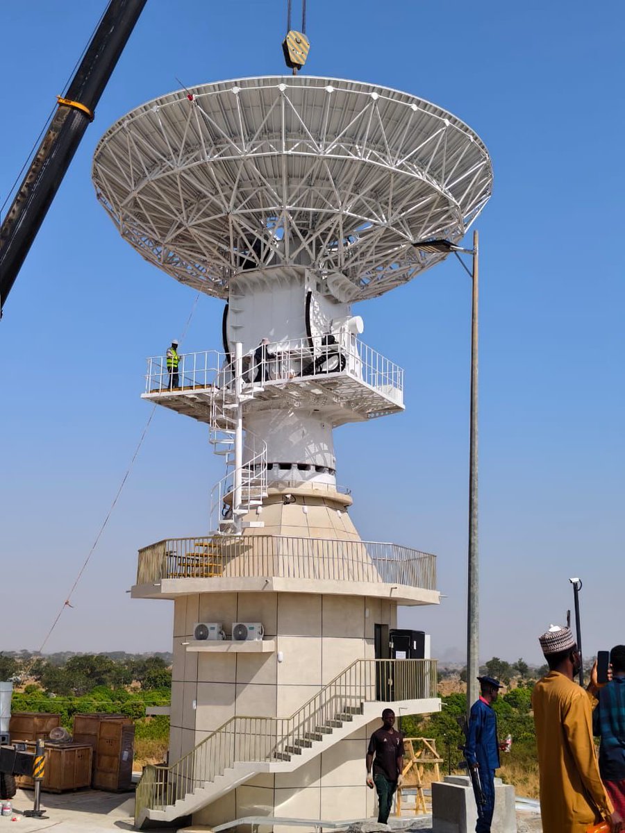 NASRDA_Official's tweet photo. NIGERIA MAKES HISTORY AS NASRDA HOISTS WEST AFRICA'S FIRST VGOS ANTENNA https://t.co/PG0fknkwgP