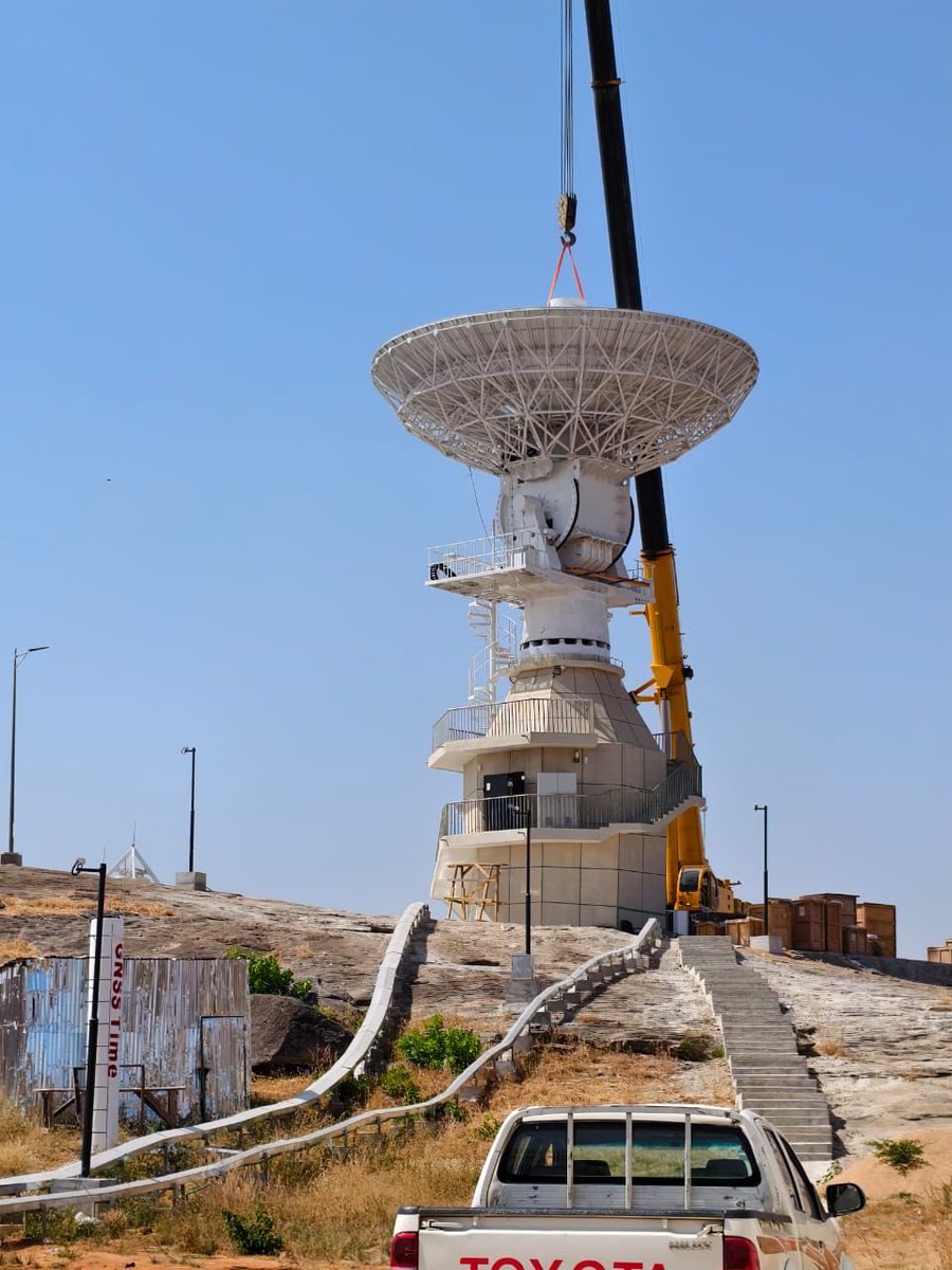 NASRDA_Official's tweet photo. NIGERIA MAKES HISTORY AS NASRDA HOISTS WEST AFRICA'S FIRST VGOS ANTENNA https://t.co/PG0fknkwgP
