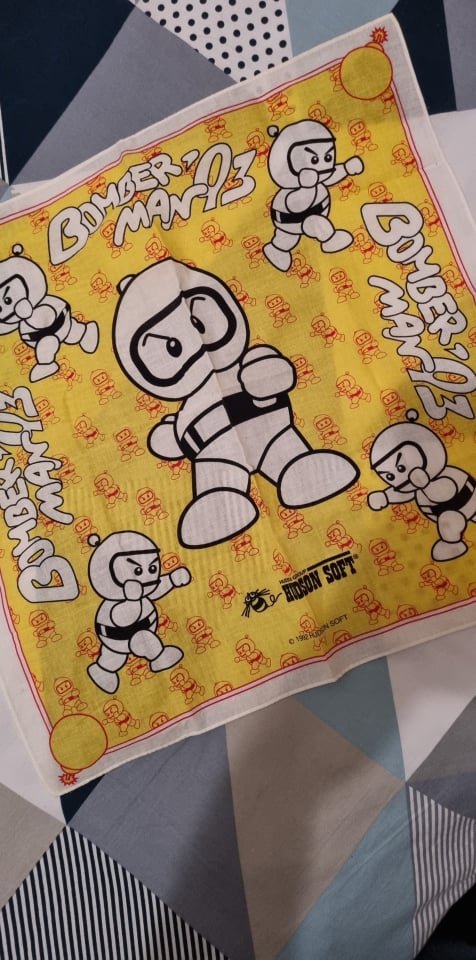 TsunaNormand's tweet photo. Fans de #hudsonsoft #pcengine et autres #retrogaming #coregraphX

Grosse question.
J avais ramené cela du Japon en 2001 via achat de jeux Festival Caravan.

Pourriez vous les identifier plus précisément?

Thread en commentaire. https://t.co/ZdJg7QuKLy