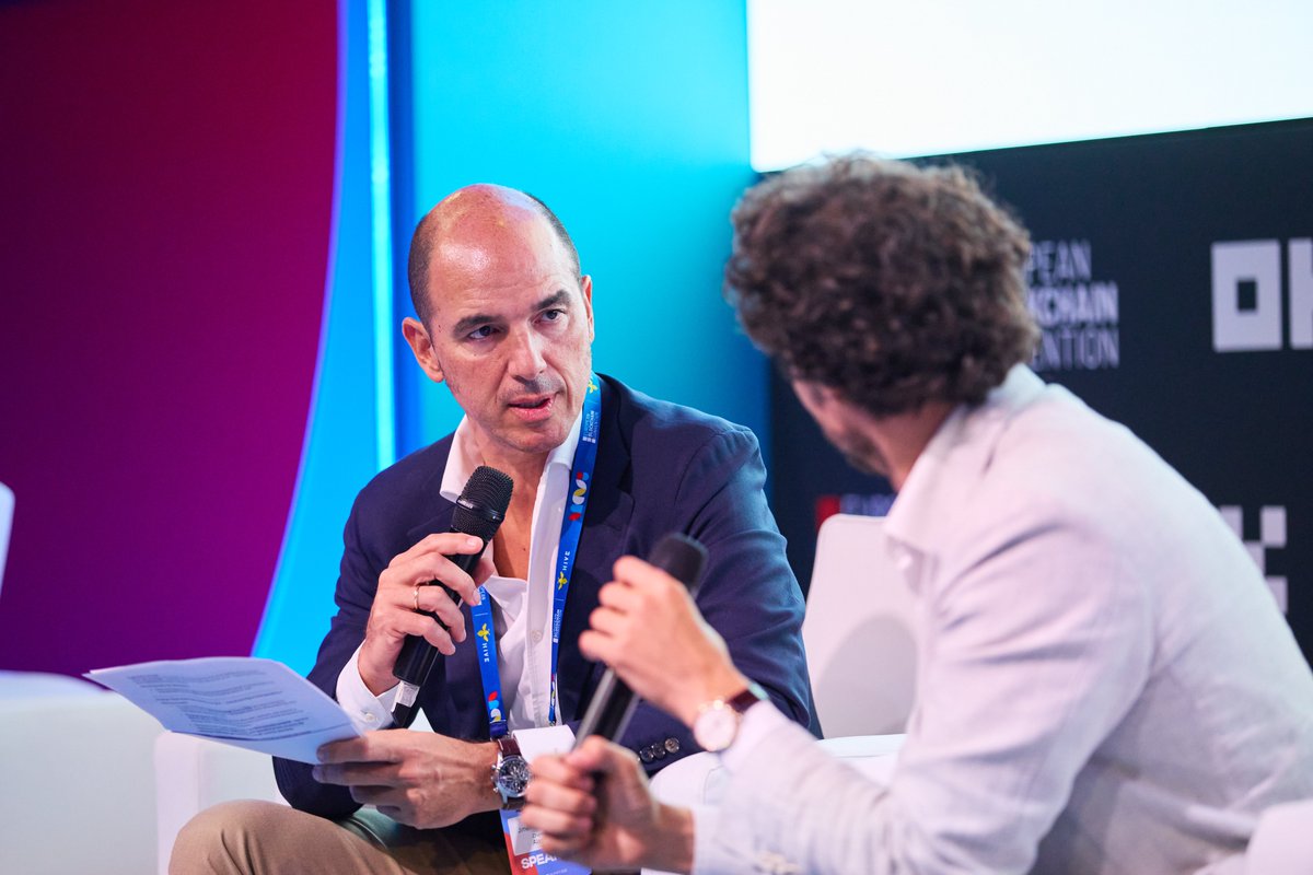 EBlockchainCon's tweet photo. At #EBC11, speakers outlined how Madrid is building blockchain infrastructure for public services from digital identity to programmable funding and real on-chain government workflows.
💬 How Blockchain Can Streamline Public Services
🎥 Full session 👇
https://t.co/jJd7ZNm0Ep
🎙 Ignacio Azorín, Director General for Digital Strategy, @ComunidadMadrid
🎙 Juan Jiménez Zaballos, Global Head of Digital & Retail Banking Public Policy, @santander_es