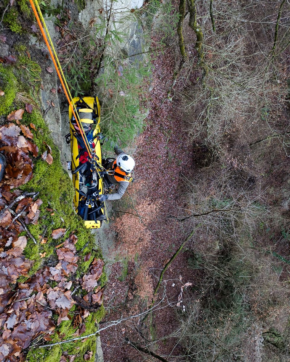 PCiVD's tweet image. 🔸 Deux jours d'entraînement pour les cordistes spécialistes du sauvetage en profondeur.

Pour certains astreints, il s'agissait des derniers exercices avant l'examen ITRA niveau 2, certification de compétences avancées dans le sauvetage technique. Bonne chance à eux!