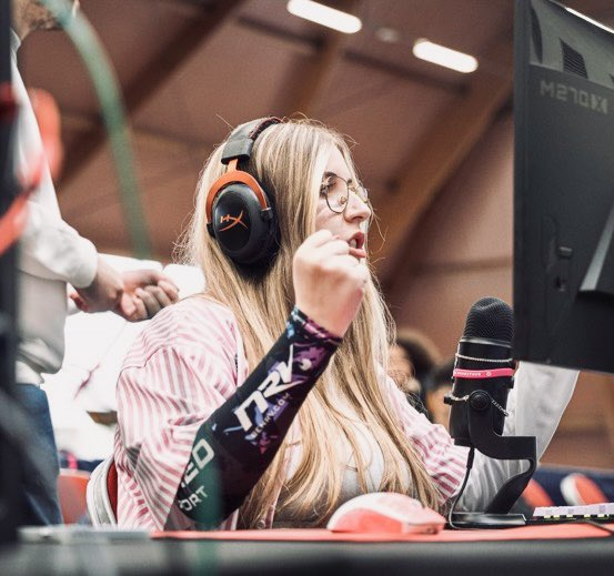 LFT GC 🇫🇷🇬🇧

- Can play duelist/flash/reveal/flex and try another roles
- XP lan and contenders
- 222rr peak this act
- Motivated, hard worker and open to criticism

My VLR/RIB/tracker below

❤️ &amp; 🔁 appreciated
Dms open !