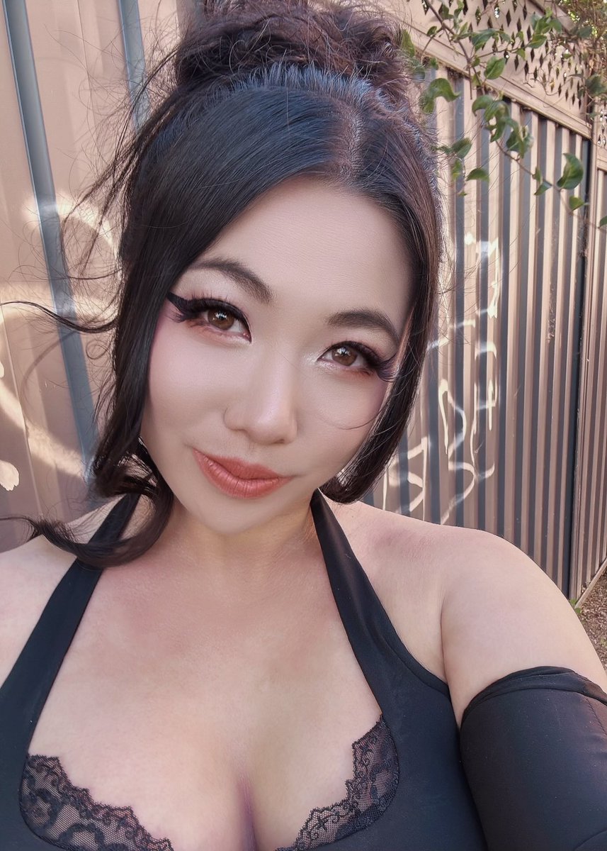 Don’t be afraid of aging cause this was me at 18 and me now at 32