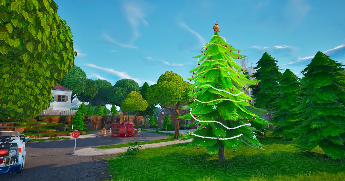 FNPhotixel's tweet image. OG CHRISTMAS DECORATION WILL RETURN FOR OG SEASON 7!

VIA [@PokeasyFN] #Fortnite