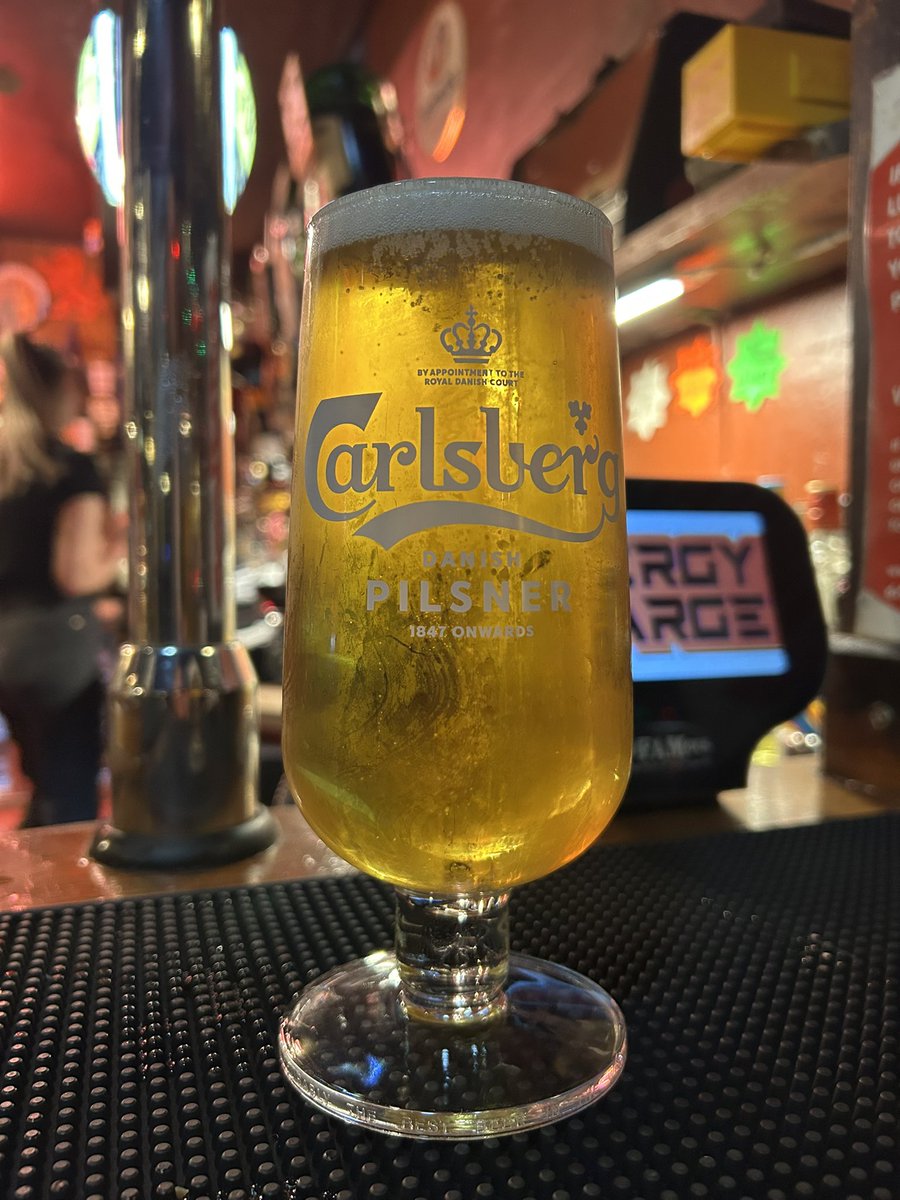 PintsTracker's tweet image. First wave of pints trackers will be available from THIS EVENING to everyone who got a reply to their first message! 🍺✨

Want to be in the running for the next (very limited 👀) drop? Send me your favourite drink!

It’s almost the weekend.. which means one thing! 

Cheers 🍻