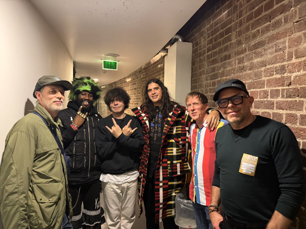 Tim Burgess tweet media