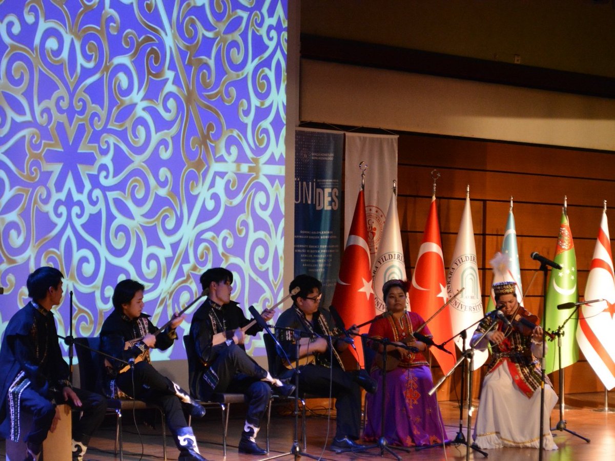 Ankara Yıldırım Beyazıt Üniversitesi Türk Dünyası Gençlik Topluluğu tarafından düzenlenen ÜNİDES destekli " Türk Devletleri Kültür Buluşması" etkinliği düzenlendi.

<a href="/acengizkoseoglu/">Ali Cengiz Köseoğlu</a> 

aybu.edu.tr/aybu/tr/haber/…