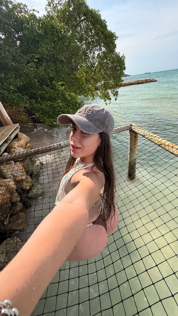 TrippieBriii1's tweet image. where are you looking at?