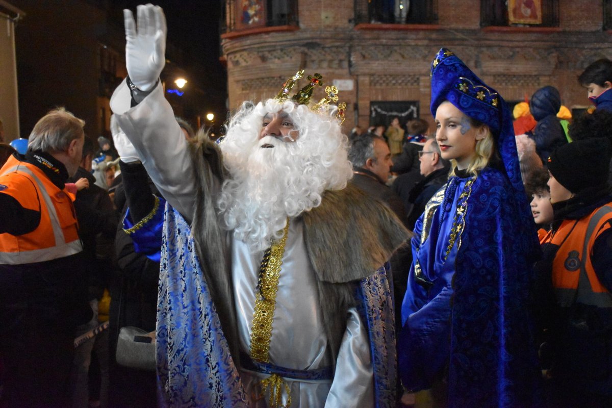 🔴⚪️ La Cabalgata de San Sebastián de los Reyes contará con un pasacalles de superhéroes y heroínas

➡️ El gran desfile de carrozas, música y lluvia de caramelos comenzará el 5 de enero a las 17:30 horas desde la Calle María Moliner

🔗 diariodesanse.com/2025/12/11/la-…