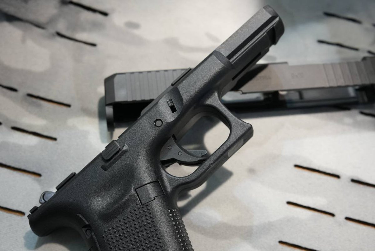 jkarmy_int's tweet photo. Guarder G45 Conversion Parts
For TM G17 Gen5 MOS GBBP
Steel & Aluminum G45 Style Slide set
Complete Lower Frame Grip Set
G45 Type Threaded Barrel
All at JK!!
Time for the ultimate concealment upgrade 🔥
#g45 #g17 #marui #guarder https://t.co/GXvLrFCqOu