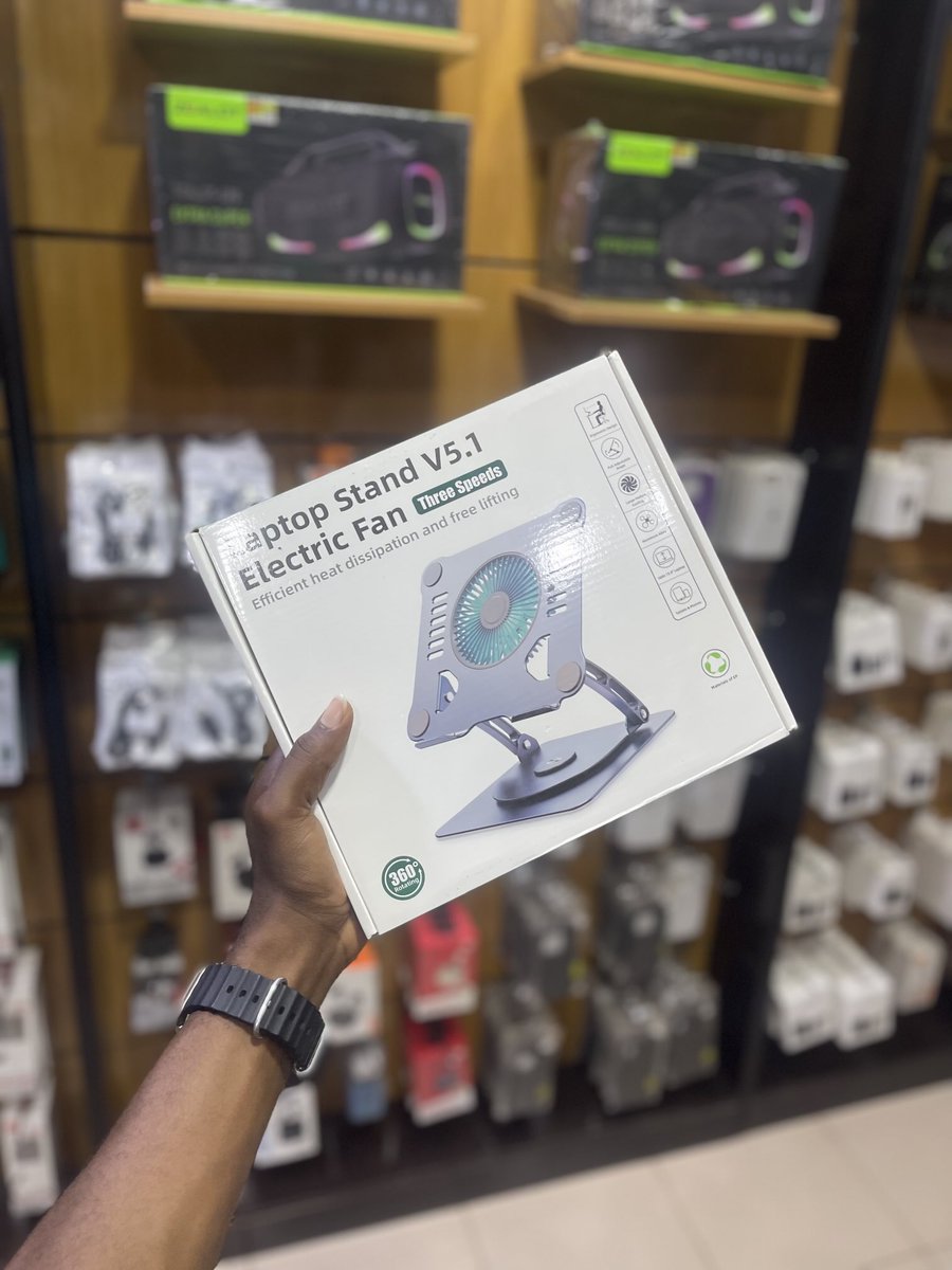 Łn Cømm. tweet media