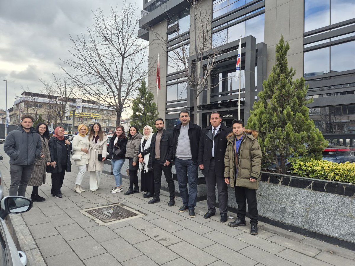 Madem öğretmen fazlası var, neden 2025’te hâlâ 100 binin üstünde ücretli öğretmen çalışıyor? Atama bekleyen on binlerce meslektaşım sesini duyuruyor!2024 KPSS 'ye Ek 25 bin atama şart! #Öğretmene25BinEkAtamaSonKPSS