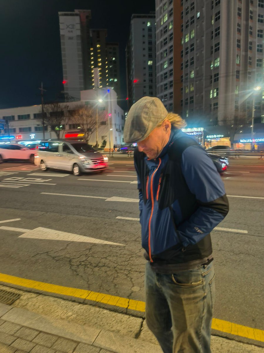 Lightning Shark tweet media