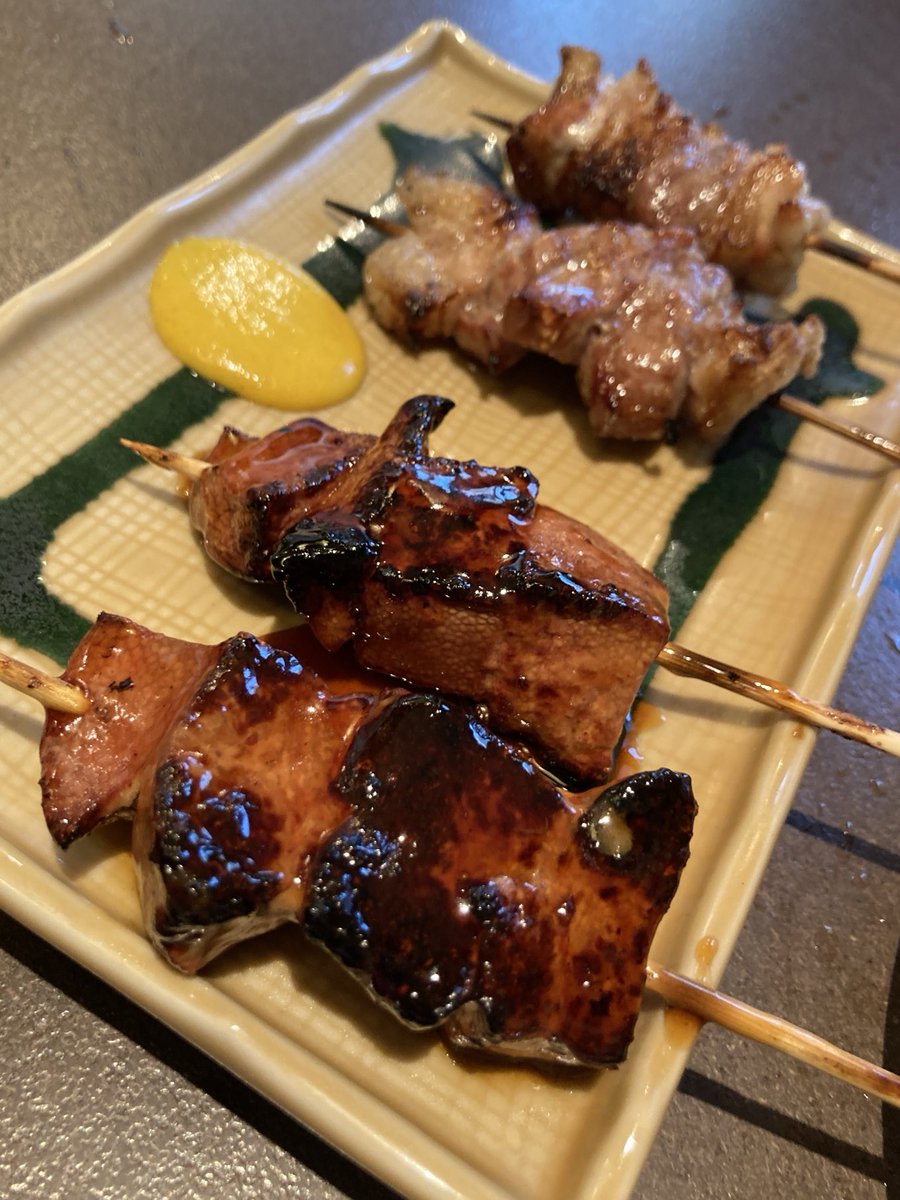 もうすぐ神保町に開館する（うれしくてたまらない）シネマリスの外壁に触れてからアテネフランセでキャメラマン瀬川順一特集、五所平之助「挽歌」を。これはもうメロいメロい物語に人間の愛とヘンテコを見事に描き写した快作。松本竣介を連想しちゃう渡辺文雄の路上シーンなんて美しくてもう。
