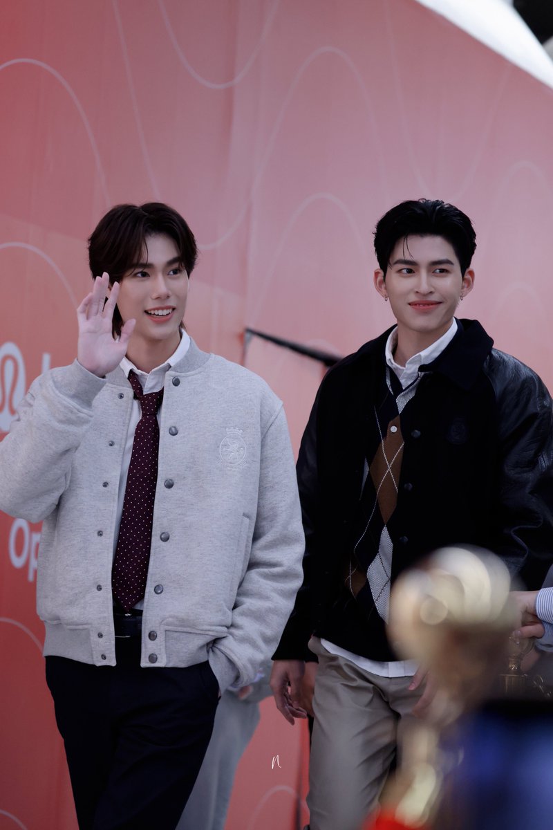 PONDPHUWIN TOMMY HOLIDAY

#TommyHilfigerxPondPhuwin 
#ปอนด์ภูวินทร์
#ppnaravit #phuwintang