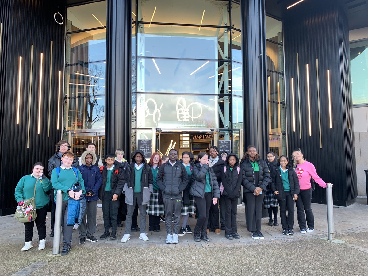 staidanscslib's tweet image. Celebrating students success in the Accelerated Reader Literacy Program by going to see Wicked: For Good fantastic day with lots of tears and delight as the story unfolded @DundrumTC @RenLearnUK @jcsplibraries #readingforpleasure