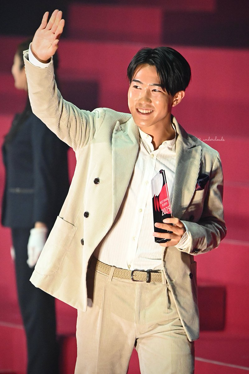 ☁️☁️ tweet media