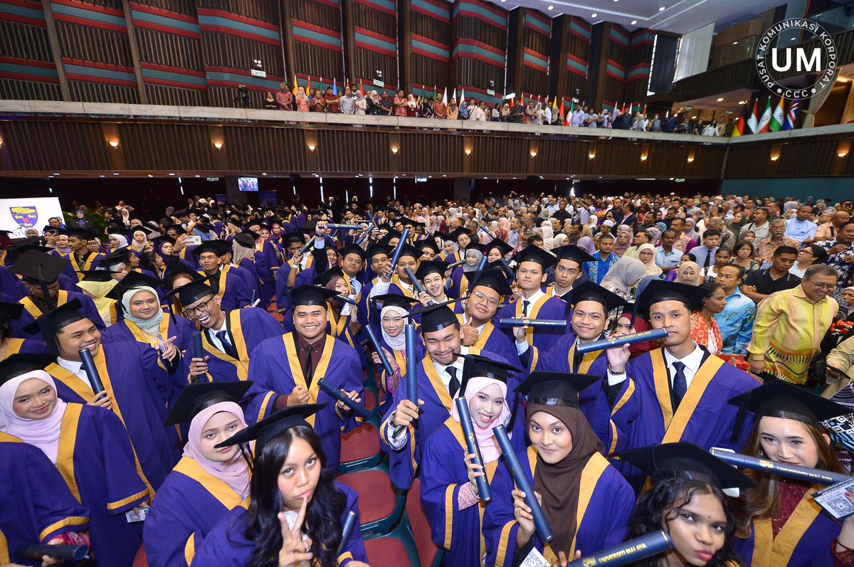 unimalaya's tweet photo. Sorotan Gambar Istiadat Konvokesyen Universiti Malaya Ke-65 (Sidang Kedua Puluh Satu).  

Lebih banyak gambar di Facebook Universiti Malaya. 

#umisone #um120 #umconvo65 https://t.co/SeVIax95Lv