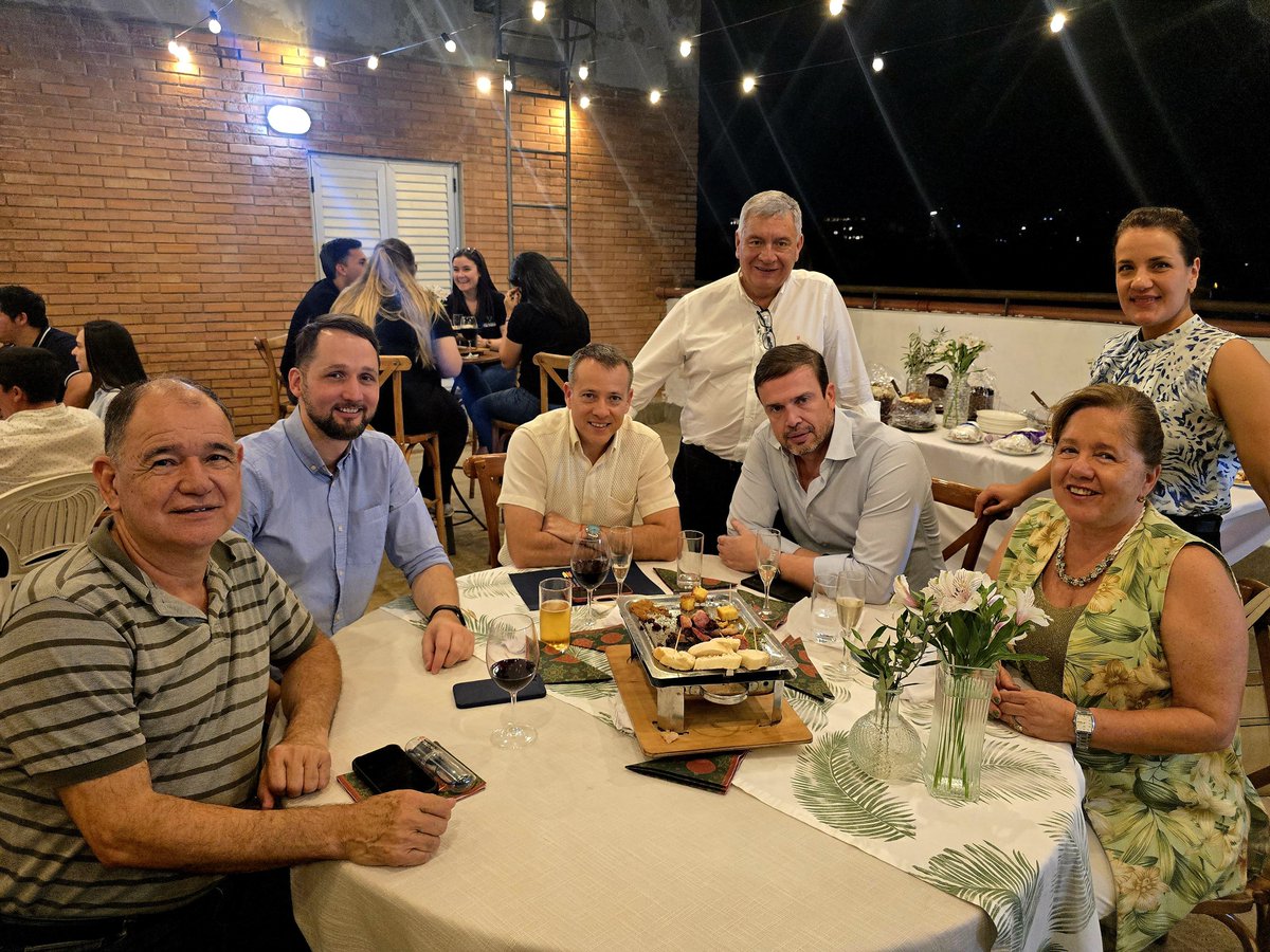 Capexpy's tweet image. AFTER OFFICE CAPEX 2025
Como cada año, nos reunimos junto a directivos, socios y colaboradores para conmemorar un período de importantes avances y resultados.
 Brindamos por un futuro de crecimiento sostenido. 🥂