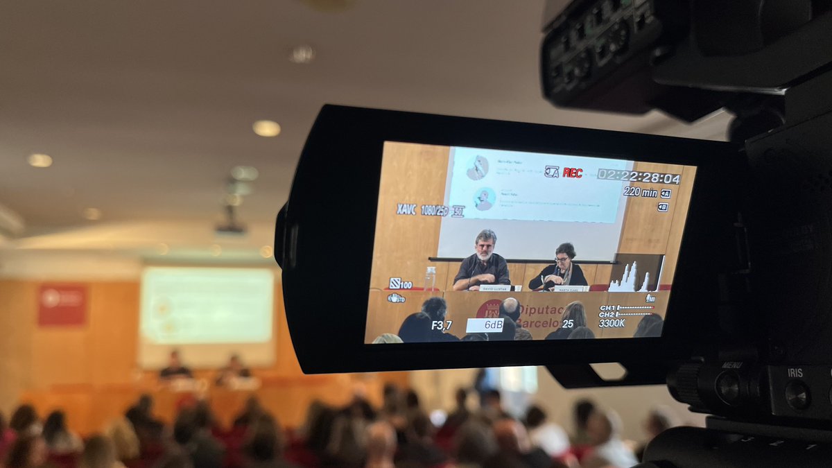 Interacció tweet media