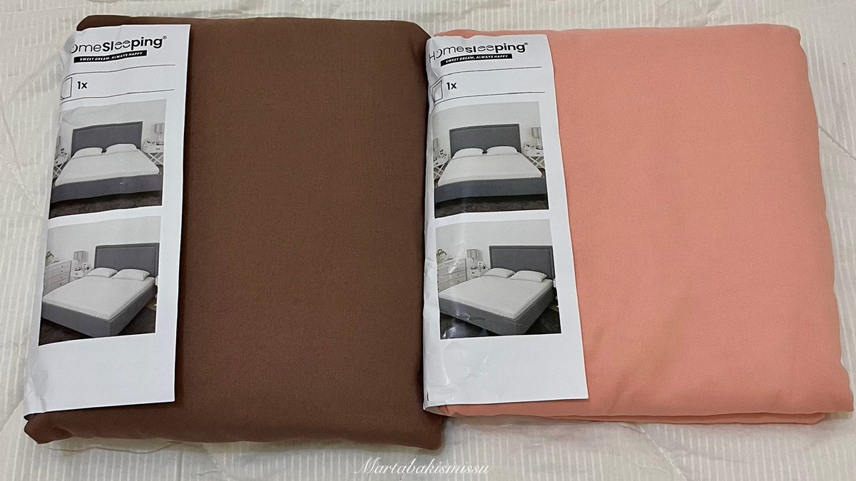 martabakismissu's tweet photo. Lucky me.. found sprei 60k + bedcover 40k that can make my sleep getting better and better 🥹💯 https://t.co/CrIBFEBkjP