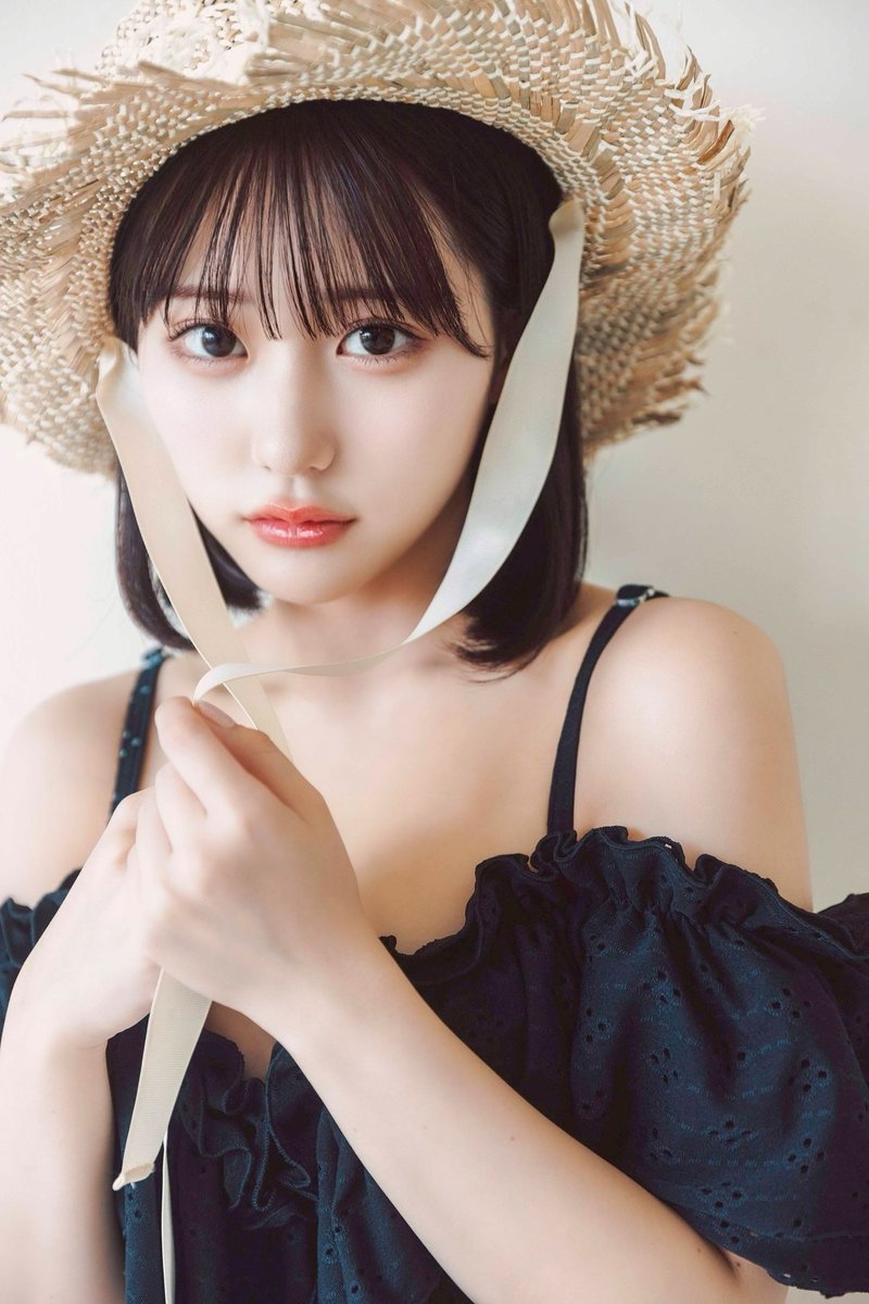 itwasthatsummer's tweet image. 田中美久さんの写真を見るたびに思うんだけど、
『It Was That Summer』の女の子たちも
あの「一瞬で心を持っていかれる感じ」に近いんだよね。
・マルレーヌ → 圧倒的オーラの強さ
・リナ → 天使みたいな優しさ
・エリス → 不意打ちの破壊力
田中美久さんの“雰囲気だけで恋が始まる力”、…