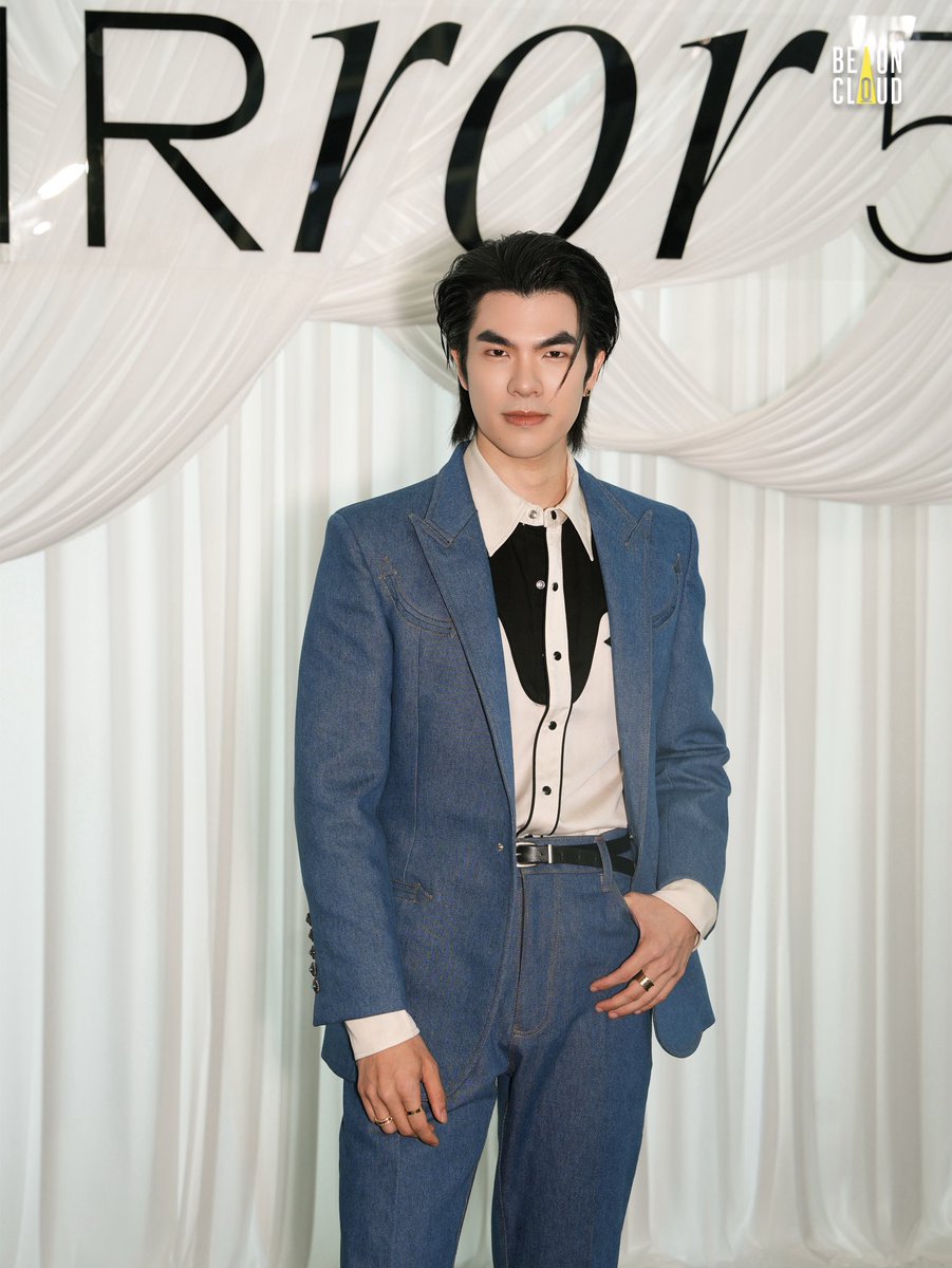 มาย ร่วมงาน MIRROR50 ✨📸

#MIRROR50xMILE
#MIRROR50 #AllVoicesEmpoweringOnes #ทุกคนคือพลังทุกเสียงคือการเปลี่ยนแปลง