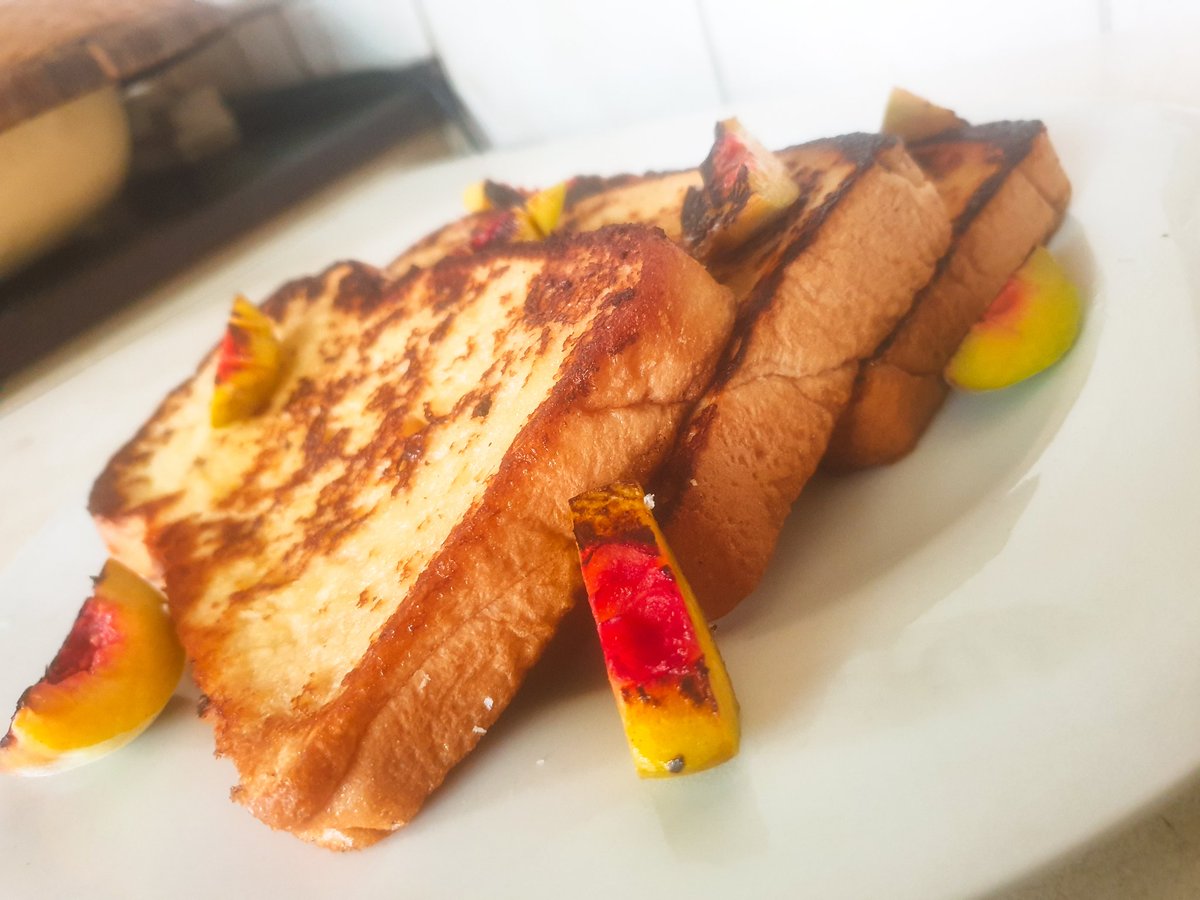 flowryian's tweet image. Started the day off right... Now lunch...