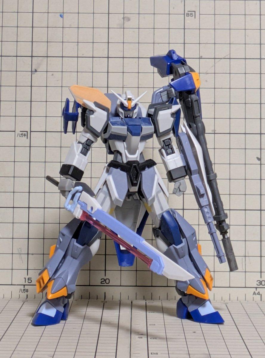 Ex_gmodeler's tweet photo. デュエル進捗！

頭まわりが大きく感じたのでフェイスを小型化

胸部は追加装甲でなく、もとのパーツを大型化+形状変更

プロポーションだいぶ整ってきたかな？ https://t.co/NcsL6u61CO