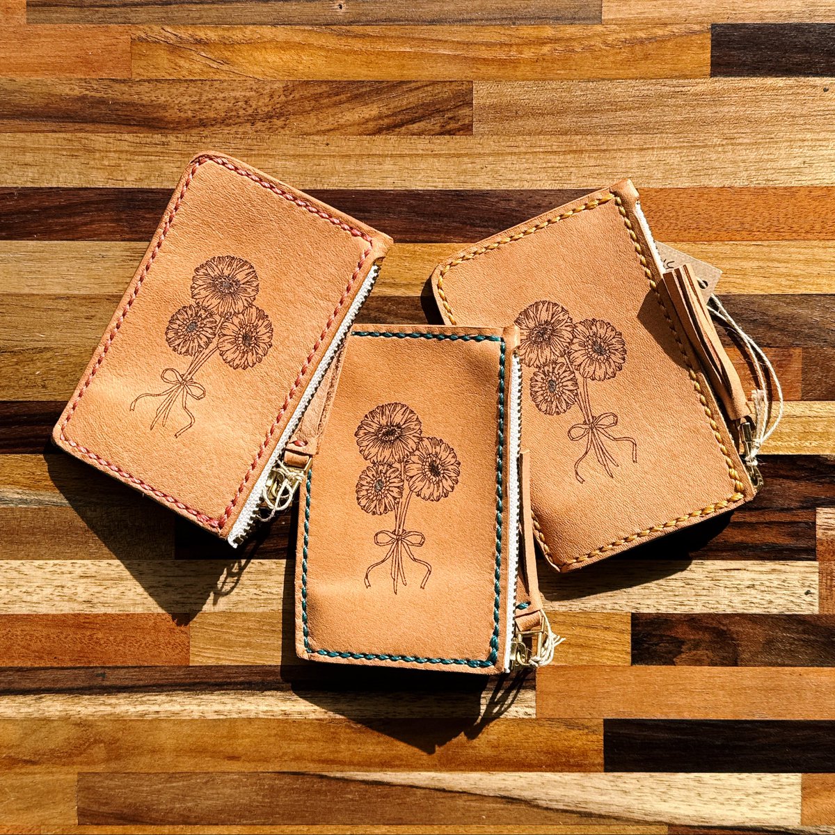 はやぴーケースとおまけ 今週末土曜日の荻窪TOP BEAT CLUBでのフリマ出品物〜💐 レザークラフト