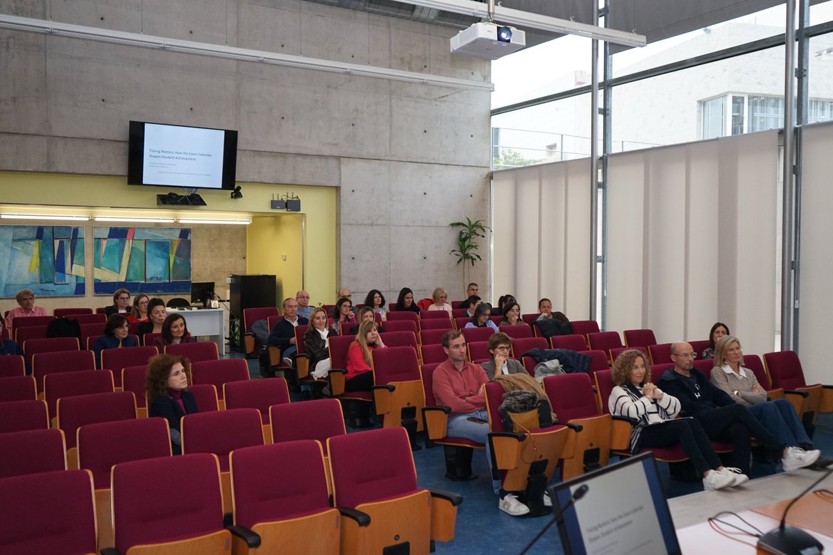 EconomicasUMU's tweet photo. Comenzamos la III Jornada de Innovación Docente de la Facultad de Economía y Empresa @UMU.

Una oportunidad de compartir experiencias y aprender para seguir mejorando la docencia en nuestro centro. https://t.co/FJYFQ3pLKX