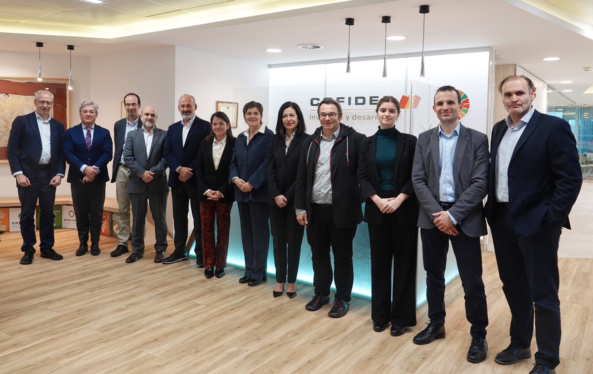 COFIDES's tweet image. 🤝 COFIDES respalda a la Fundación Manantial, entidad sin ánimo de lucro que presta apoyo a personas con problemas de #SaludMental, con un préstamo de 1,5 millones EUR del Fondo de Impacto Social (#FIS).

bit.ly/44l4DM6

#Inclusión #InversióndeImpacto