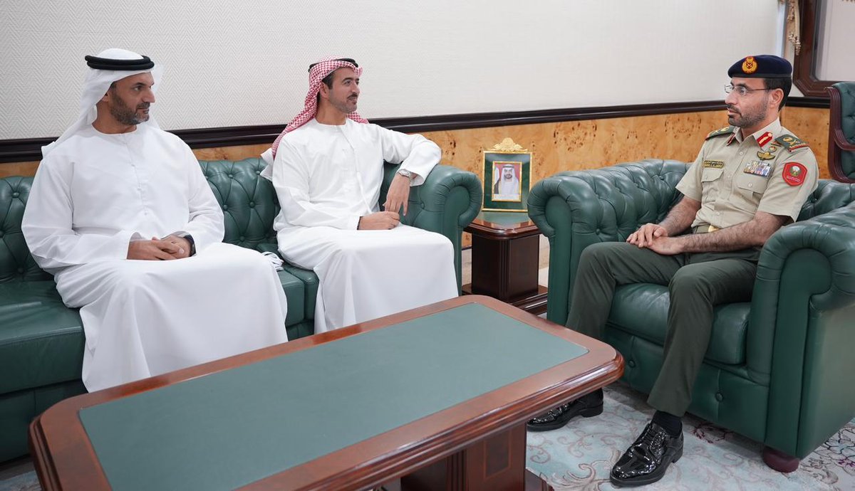 اللواء الركن مبارك سعيد بن غافان الجابري، مساعد وزير الدولة للتحول الرقمي والتكنولوجيا والذكاء الاصطناعي يستقبل وفداً من مجموعة طيران أبوظبي برئاسة السيد محمود الهاملي الرئيس التنفيذي للمجموعة، والدكتور علي المنصوري الرئيس التنفيذي للتحول الرقمي في المجموعة.