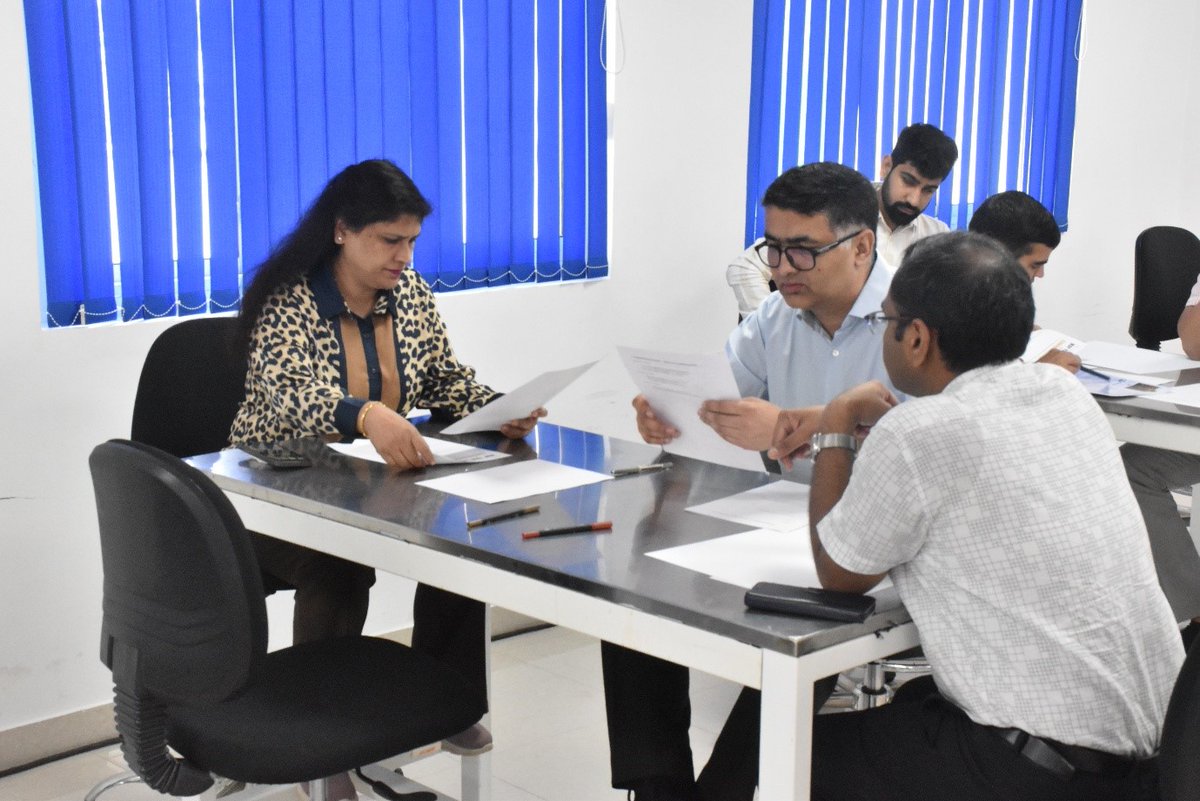 ICMRDELHI's tweet image. Day 3 focused on Designing Clinical Validation Studies for AT devices.
Highlights: pilot studies, RCT frameworks, design thinking, and group exercises on Smart Canes, Walkers, Wheelchairs &amp;amp; Speech/Hearing devices.
User-centred, hands-on, impactful! #MedTech
