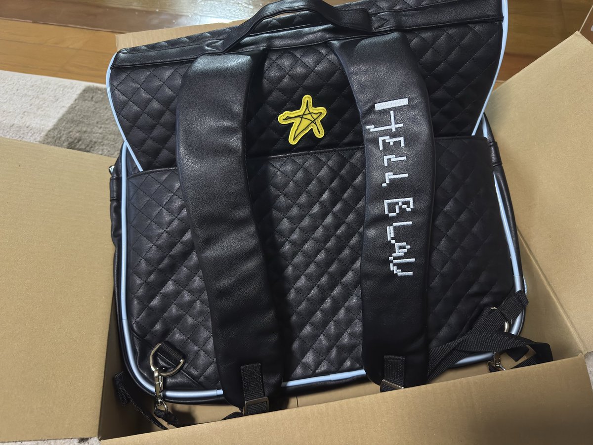 ヘルブラウのスクールバッグ届いためっちゃ可愛いぃぃ 裏生地まで一切