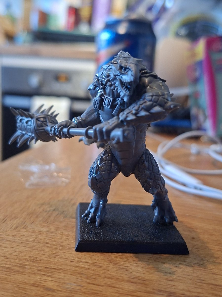 Dennett86's tweet image. Put together a kroxigor for #TheOldWorld and they are massive!! Shame they can't go in units any more!!
#WarhammerCommunity #Nerdlings