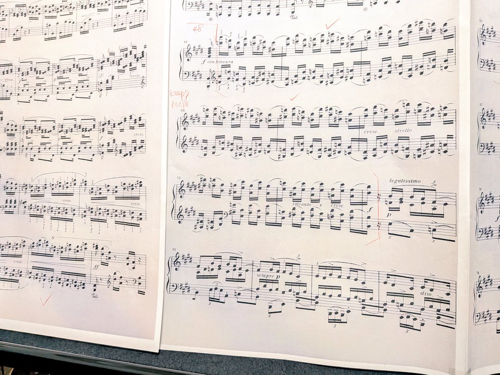 Yuuta Wakasugiページ 来週のライブで急にこれを弾くことになった。やばいやばい。練習します。