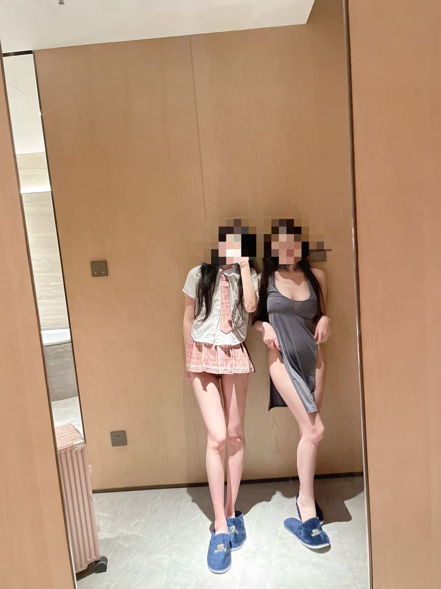 有没有哥哥想要体验双倍快乐
<a href="/SentoHong/">亭亭宿管号十万</a> 
<a href="/SentoTing/">亭亭玉立</a> 
<a href="/SentoKong/">空谷幽兰</a> 
<a href="/SentoFeng/">风情万种</a>