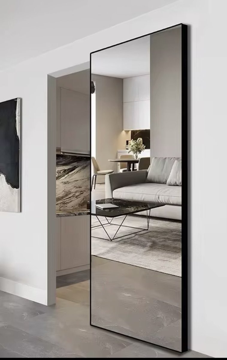 JulieSrgnt's tweet photo. Besoin de votre aide svp ! 
J’aimerai faire ce genre de porte avec miroir et rails invisibles mais je ne trouve pas d’entreprise qui le fait, si vous avez des contact ! 
Secteur Arras. https://t.co/s5gY9I9Y1S
