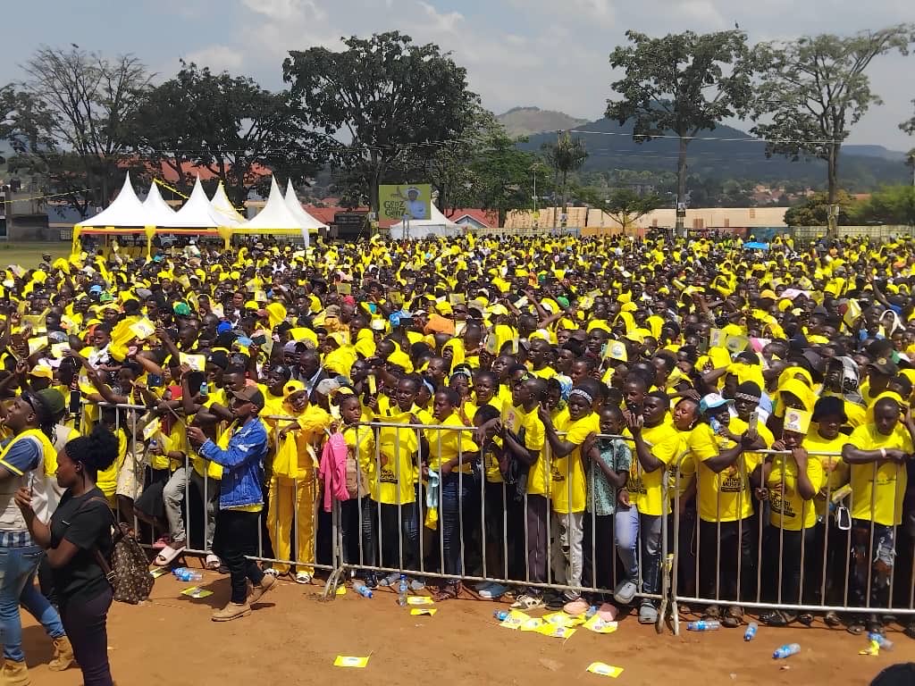 🎙️Hoima City is YELLOW 🟡🎙️

The Booma Grounds are ablaze with a brilliant sea of yellow as thousands of fervent National Resistance Movement (NRM) supporters and dedicated party cadres wait with eager anticipation for the arrival of their esteemed and battle-tested
