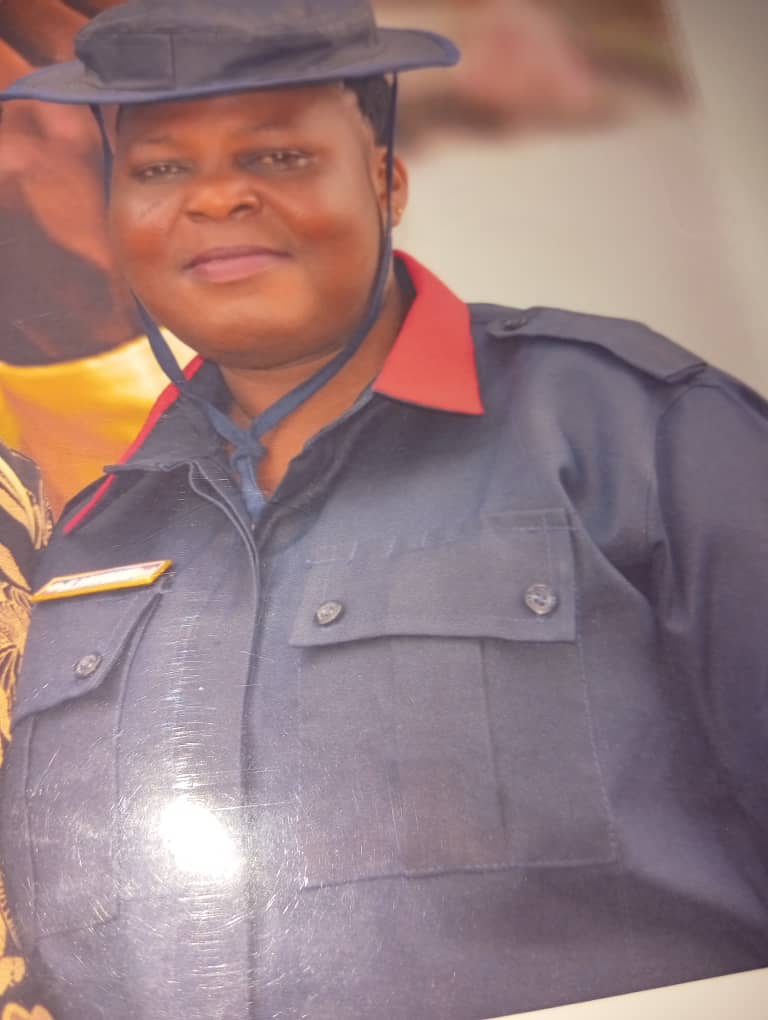 MrTiamz's tweet photo. A CRY FOR HELP. PLEASE HELP US!!!
My aunt, a single mother, is dying of breast cancer. Her call is what woke me up this morning
"Her voice: Biola, please help me. I am tired, I don't know what to do."
I don't even know what to do. I am helpless. Please come to our aid. https://t.co/cBtOJ7hHyD