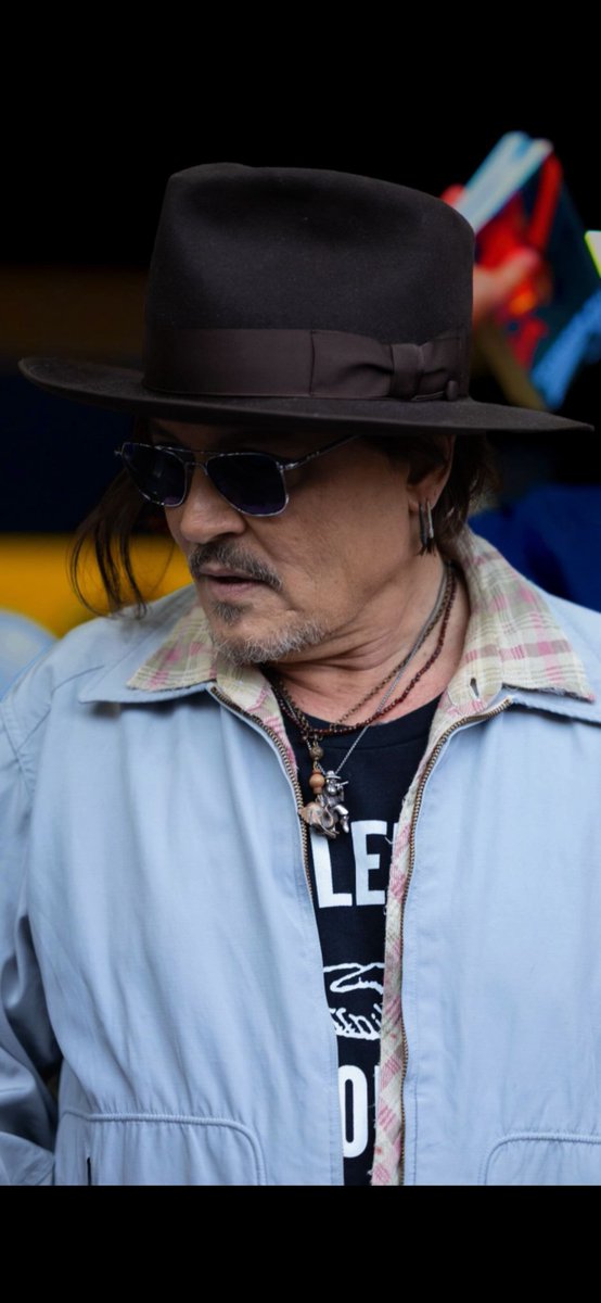 Angeline 🏴‍☠️🇮🇪🌹 tweet media