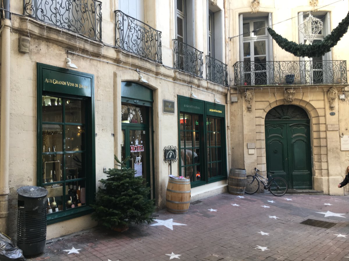 🎁 Pour Noël et les fêtes le caviste de Montpellier vous ouvre ses portes avec un large choix de cadeaux qui ont du goût et du sens 😍
🎥vidéo 👉youtu.be/m9GThr-Zb2s?si…
#caviste #montpellier #vin #whisky #rhum #cadeau #noël