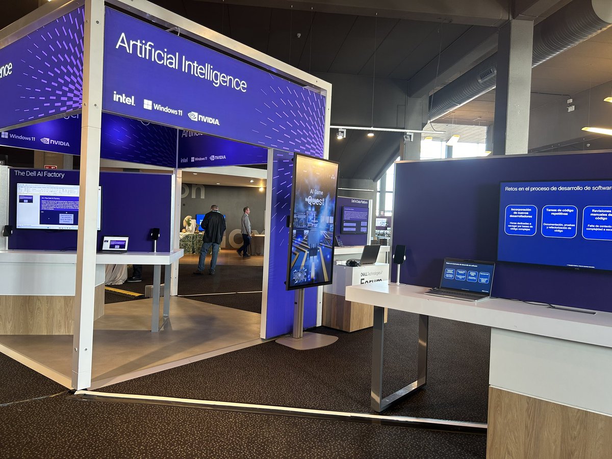 ITUser_ITDM's tweet photo. Recientemente @DellTechSpain ha presentado una batería de novedades que impulsan su AI Factory, incluida una colaboración con #NVIDIA. En #delltechforum podrá descubrirlas de la mano de especialistas. Síganos en nuestro canal de YouTube https://t.co/OSXUhuWVCj https://t.co/xmC7LlkpPb