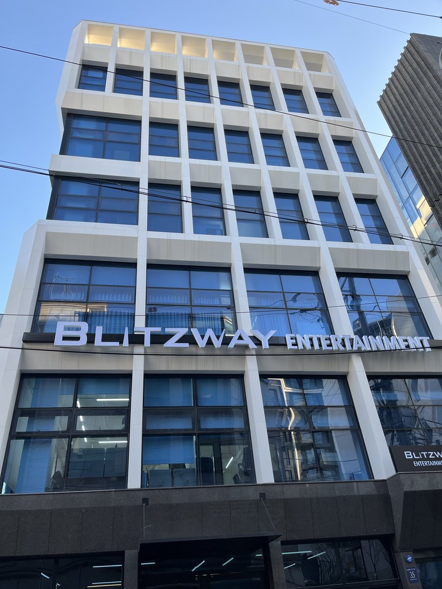 sora_20230311's tweet photo. 大好きだった수수‼︎
ギョンスのステキな姿をたくさん見せてくれてありがとう♡
BLITZWAYさま‼︎
どうかどうか手厚い待遇とサポートをよろしくお願いします🙇♀️
#도경수 #ドギョンス #都敬秀
#DOHKYUNGSOO
#CompanySoosoo #blitzway
#수수のギョンスが大好きでした今までたくさんありがとう https://t.co/QbYkFf1LgP