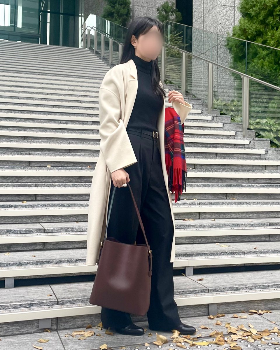 Sawa☆ご確認ページ☆ コーデ詳細👗 制服化してるUNIQLOのタートル×タックワイドパンツに白の