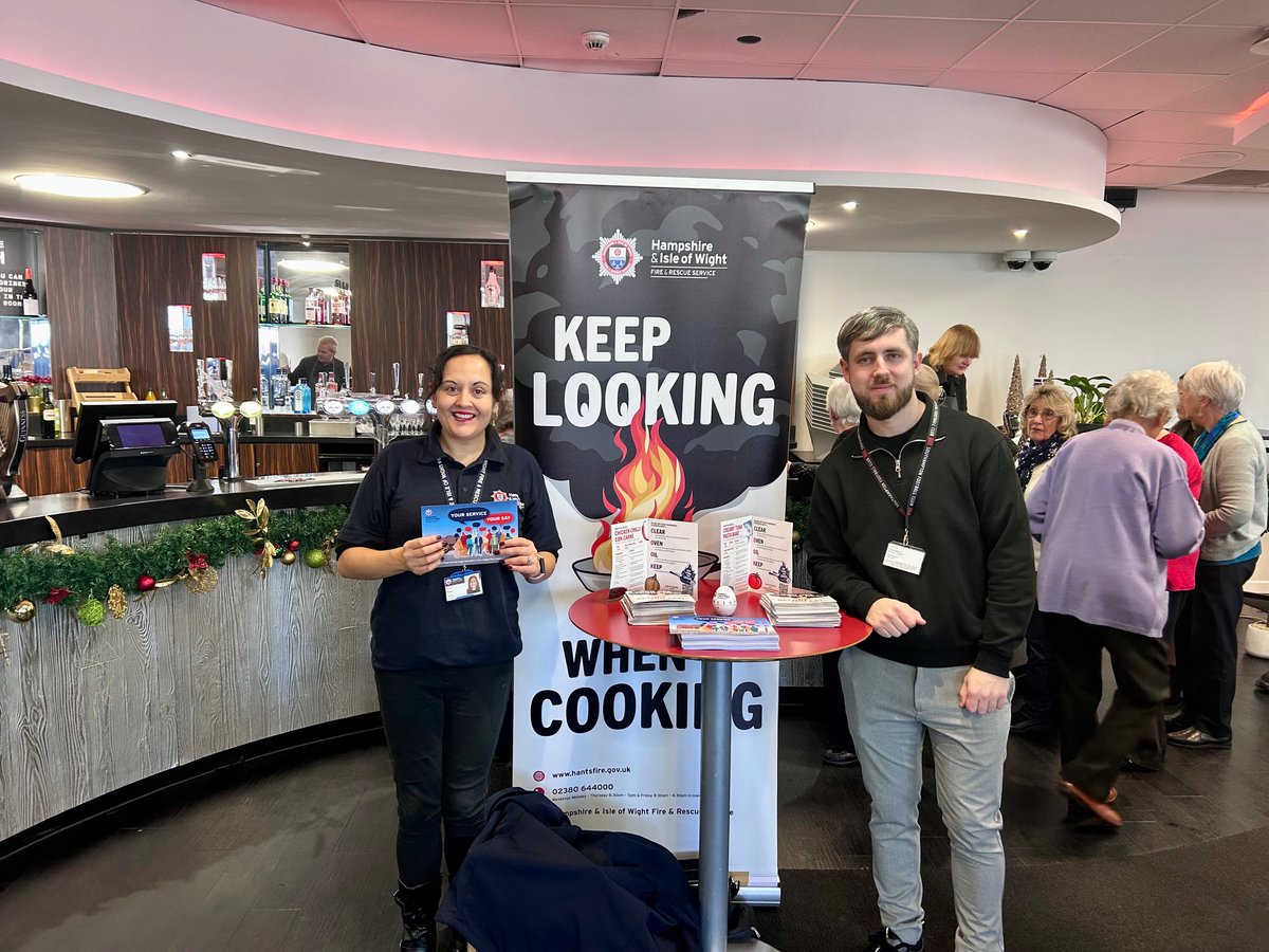 HantsIOW_fire's tweet photo. We had a fantastic festive time at the Senior Saints Christmas party 🎄We enjoyed chatting to members about safer cooking  🍳https://t.co/SLqeIGbBRX and our free home fire safety visits. 🏠https://t.co/QSQMkLcxGc  
@SFC_Foundation  #keeplookingwhencooking https://t.co/GCwAcnug6v